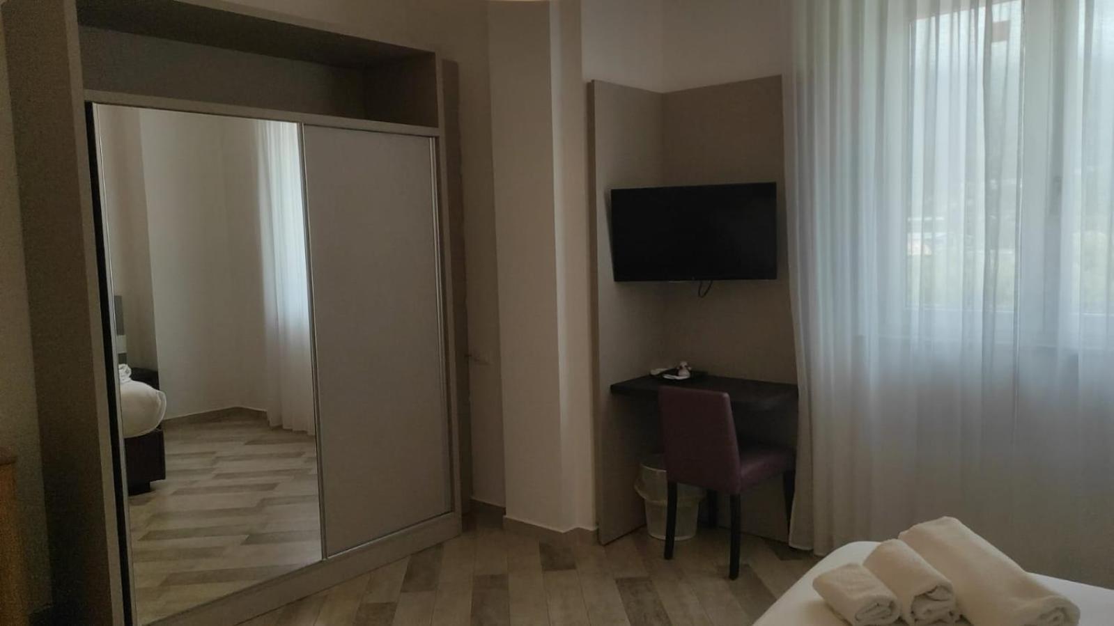 La Perla Del Tirreno Guest House サプリ エクステリア 写真