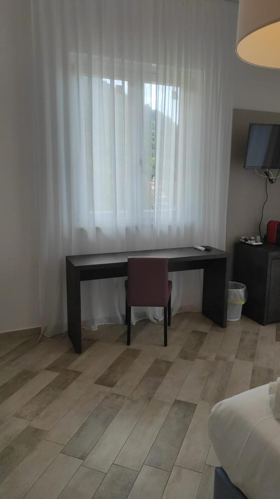 La Perla Del Tirreno Guest House サプリ エクステリア 写真