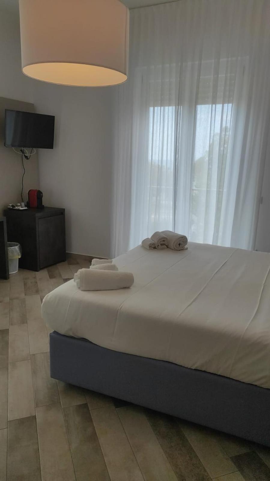 La Perla Del Tirreno Guest House サプリ エクステリア 写真